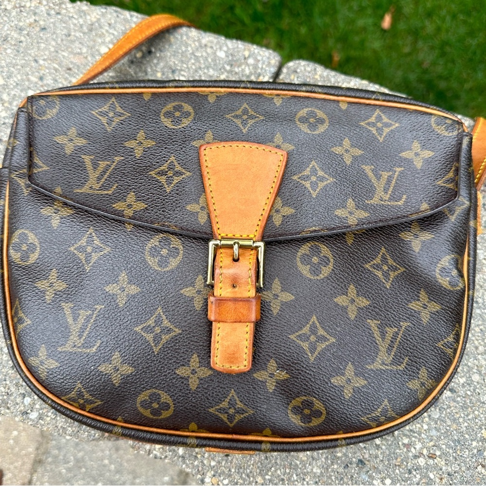LV JUENE FILLE vintage crossbody